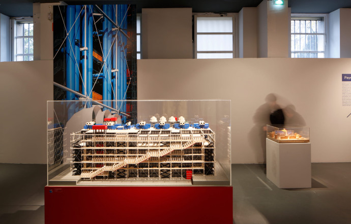 Maquette du Centre Pompidou réalisée en Lego et prêtée par Rogers Stirk Harbour + Partners pour l’exposition La Méthode Piano.