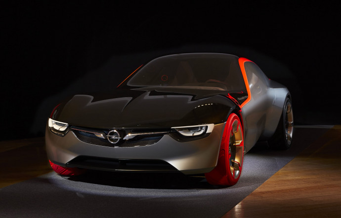 Opel expose sa Concept GT à Paris