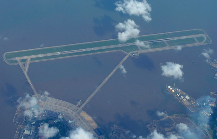 L’unique piste de l’aéroport, longue comme la moitié de Macao.