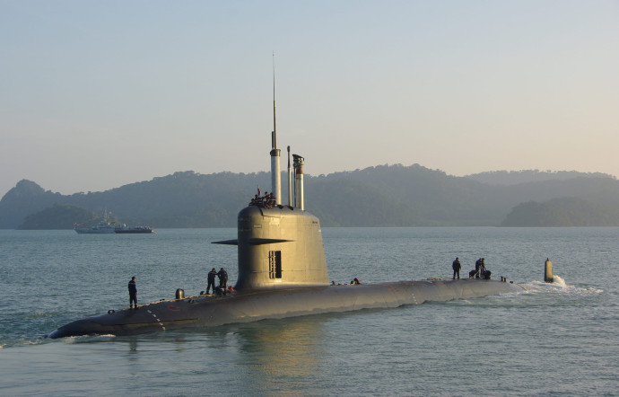 Le « Tunku Abdul Rahman » est un sous-marin conventionnel de classe Scorpène de la marine malaisienne, construit par la DCNS, en collaboration avec l’espagnol Navantia.