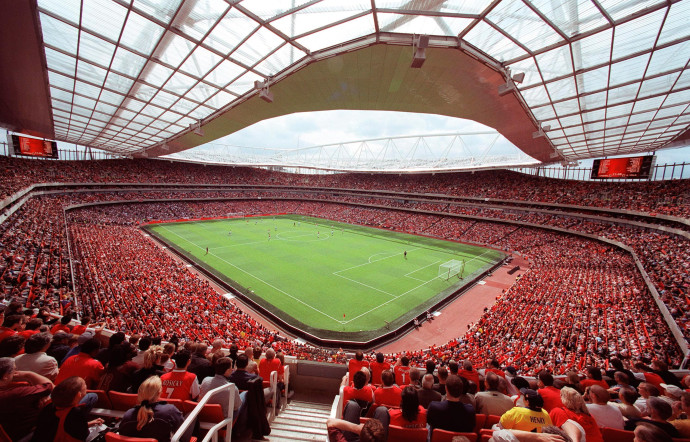 L’Emirates Stadium a propulsé le club britannique arsenal dans le gotha de la finance footballistique.
