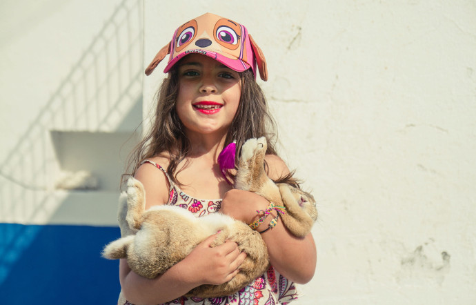 Poursuivre la petite fille et son lapin, croisés au détour d’une ruelle dans le village de Comporta.