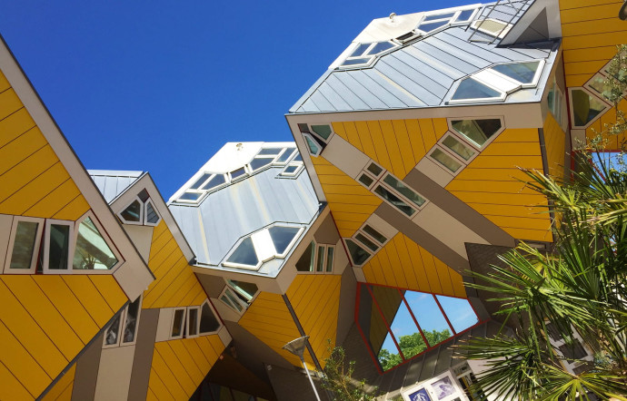 Les maisons cubiques de l’architecte néerlandais Piet Blom à Rotterdam.