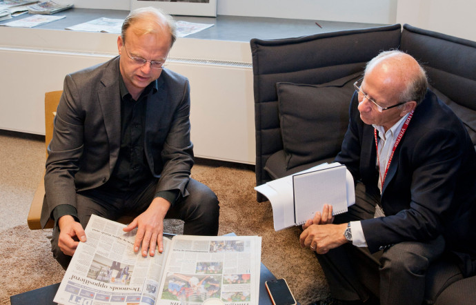 Paul Jansen (à gauche) a reçu le journaliste Alain Louyot à qui il a présenté la ligne éditoriale du magazine.