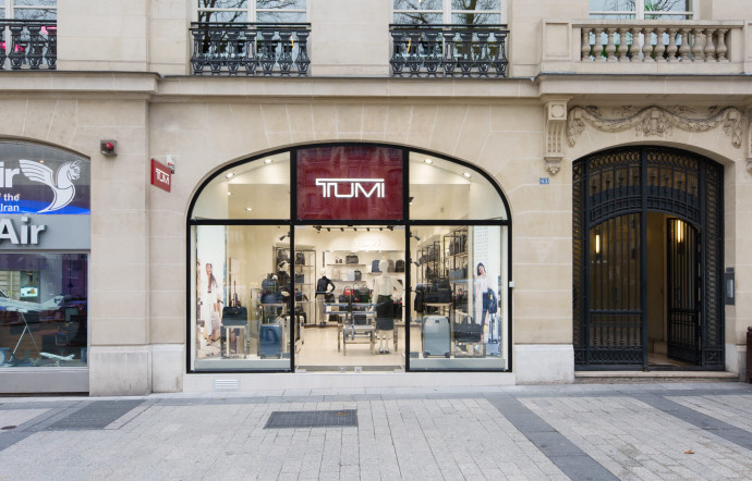 Tumi : une nouvelle boutique sur les Champs-Elysées