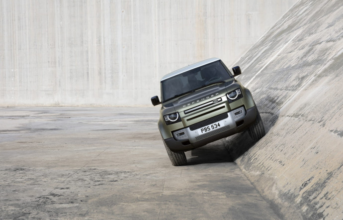 Le Land Rover Defender à travers les âges