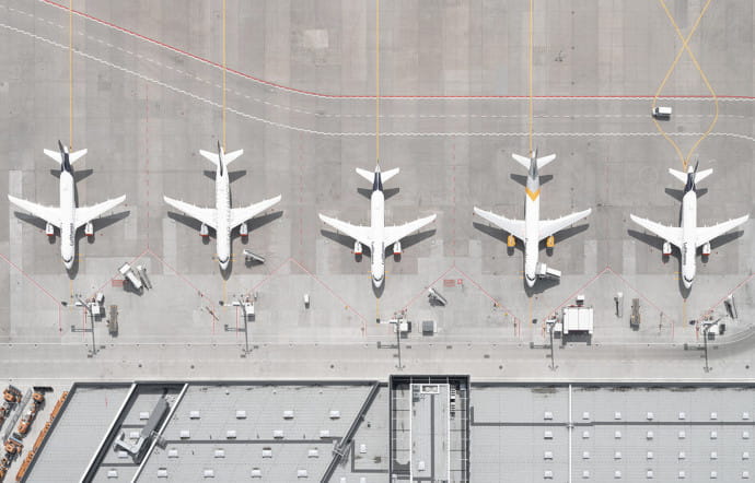 En images : avions cloués au sol, le « lockdown » par Tom Hegen