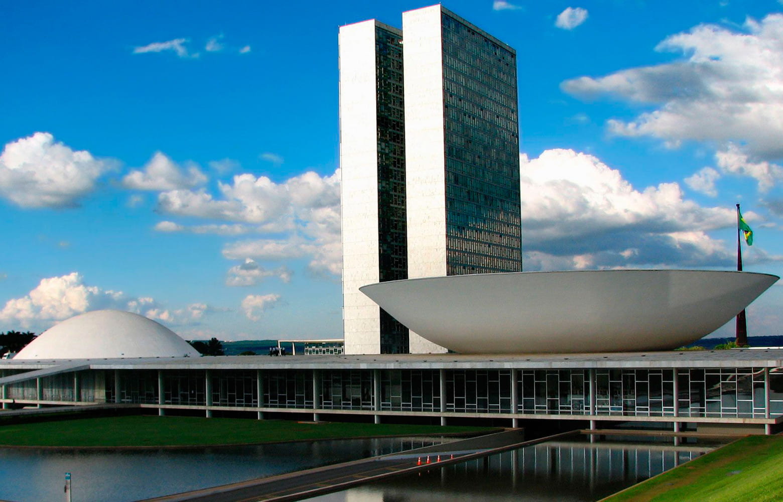 Le Congrès National du Brésil, à Brasília, l’une des œuvres principales d’Oscar Niemeyer.