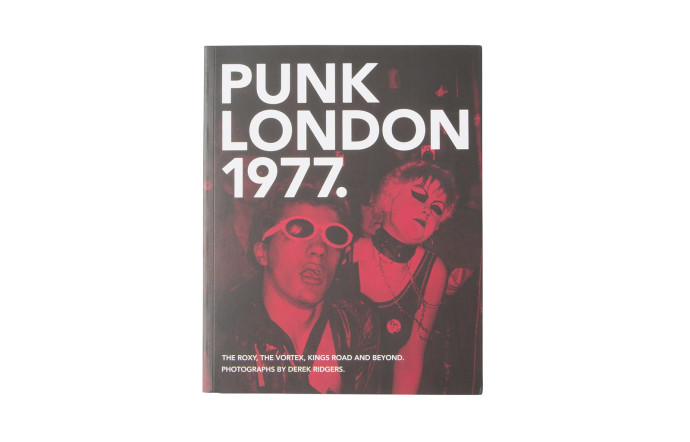 Le mouvement Punk vu par Derek Ridgers s’expose dans le Marais chez Paul Smith