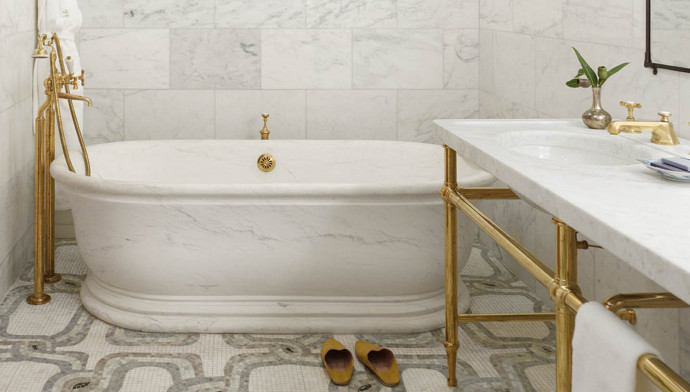 La Greenwich Penthouse possède une baignoire en marbre blanc de Carrare et beaucoup d’autres atouts…
