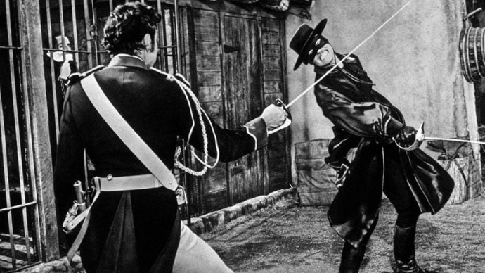 Le sergent Garcia et Zorro à l’épée.