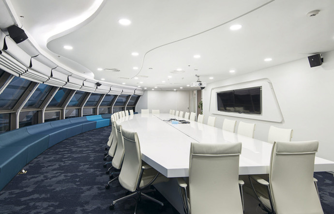 Le nouveau siège de Ctrip affiche un design moderne aux teintes lumineuses, parmi lesquelles le blanc domine.