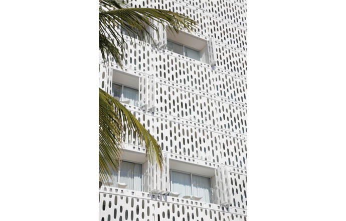 La façade typiquement brésilienne, et modulable, de l’Emiliano Rio.