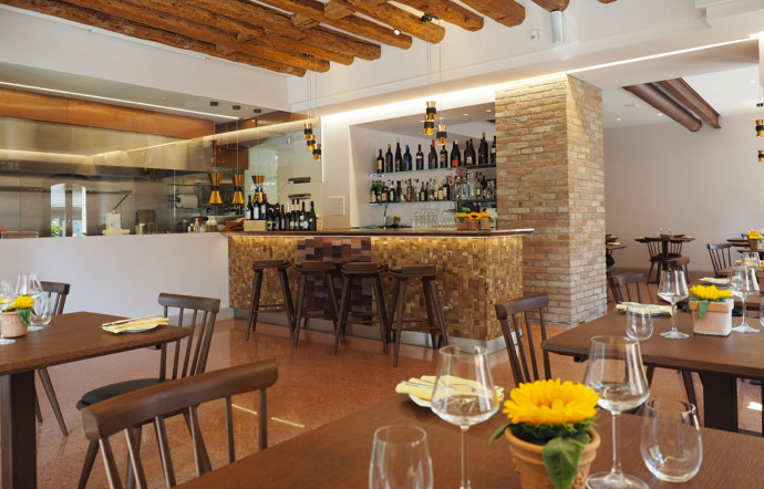 Restaurant Local, où l'on dans le quartier de Castello.
