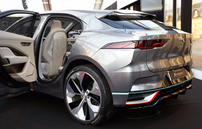 Le Jaguar I-Pace, concept-car électrique présenté au Mondial de l’automobile à Paris.