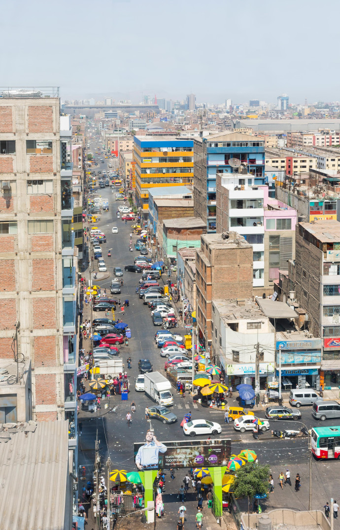 Après des années d’urbanisation sauvage, Lima présente un profil architectural on ne peut plus décousu.