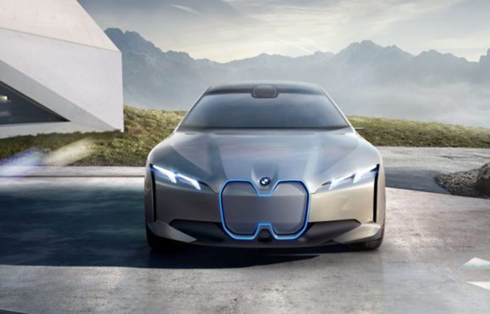 Cette berline à 4 portes classique, la BMW i Vision Dynamics, en série devrait s’appeler i5.