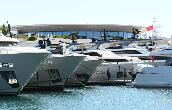 Les constructeurs ont fait le déplacement pour ce rendez-vous incontournable ! Les Français de Bénéteau, par exemple, présentent au Cannes Yachting Festival 72 bateaux dont 15 nouveaux modèles.