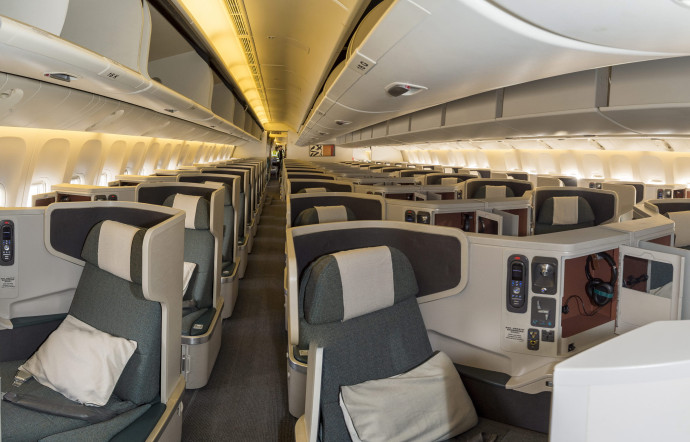 La business class dans un Boeing 777 de Cathay Pacific.