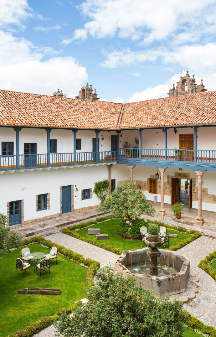 Le Palacio Nazarenas est un palais doté d’un couvent. Quelques chambres sont disposées autour de l’ancien cloître et de sa fontaine.