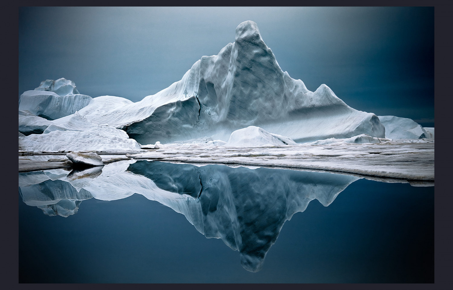 Iceberg, Groenland du Nord – « La glace marine s’est constamment renouvelée dans l’océan arctique depuis 47 millions...