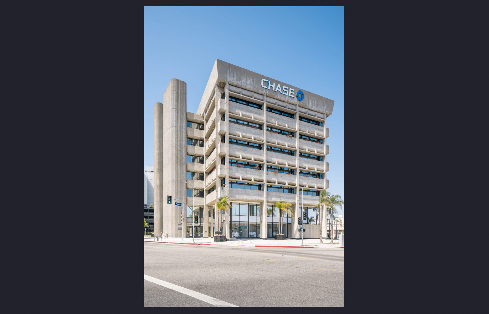 Liberty Savings and Loan Building, désormais occupé par la Chase, par Kurt Meyer and Associates.