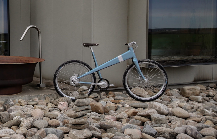 Lire l’article : Coleen : la renaissance électrique du vélo de Jean Prouvé