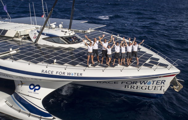 Breguet est le partenaire de la fondation suisse Race for Water. Une édition spéciale Race for Water de la montre Marine 5517 a été développée. Son boîtier en titane possède un cadran bleu décoré de la silhouette du bateau Race for Water guilloché main. Editée en série très limitée pour l’équipage.