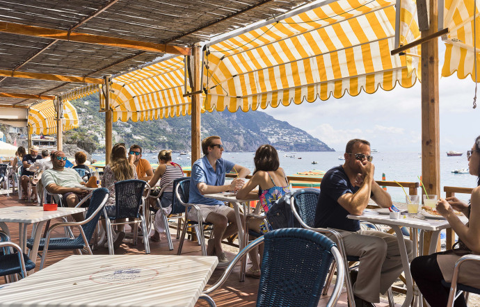 Le Pupetto Café, un beach-club de rêve.