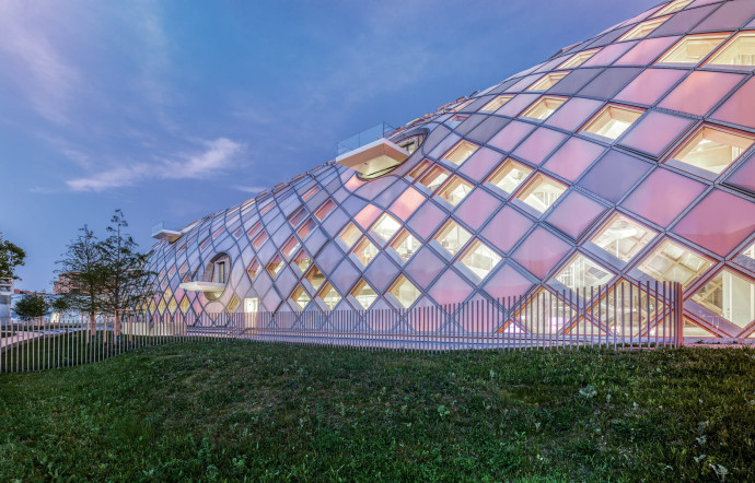 Le nouveau siège de Swatch, à Bienne, a été conçu par l’architecte japonais Shigeru Ban.