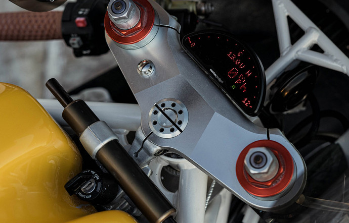 moto-custom-ducati-998-upcycle-motor-garage-insert-04