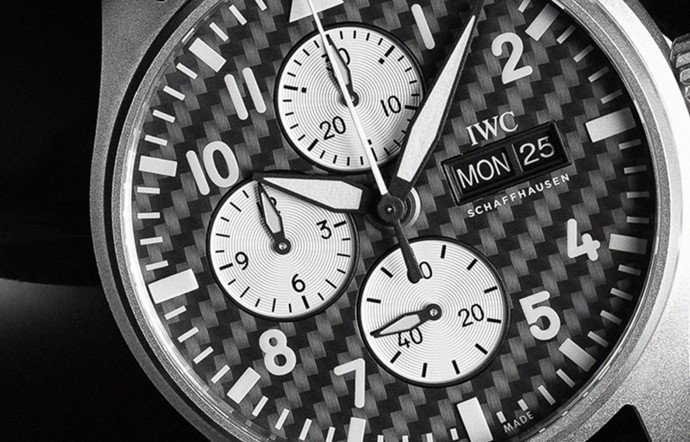 montre-iwc-mercedes-amg-aviateur-chronographe-horlogerie-automobile-insert-03