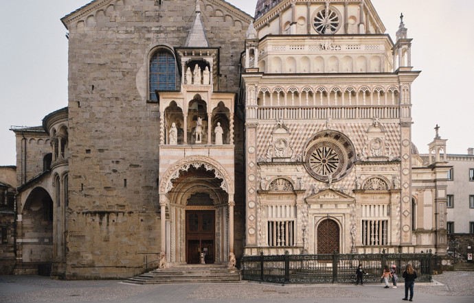 La Basilica di Santa Maria Maggiore ospita la tomba del compositore e illustre ambasciatore della città: Gaetano Donizetti.