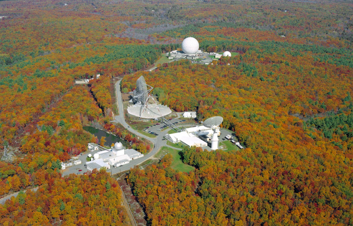 L’observatoire Haystack du MIT (Massachusetts, États-Unis).
