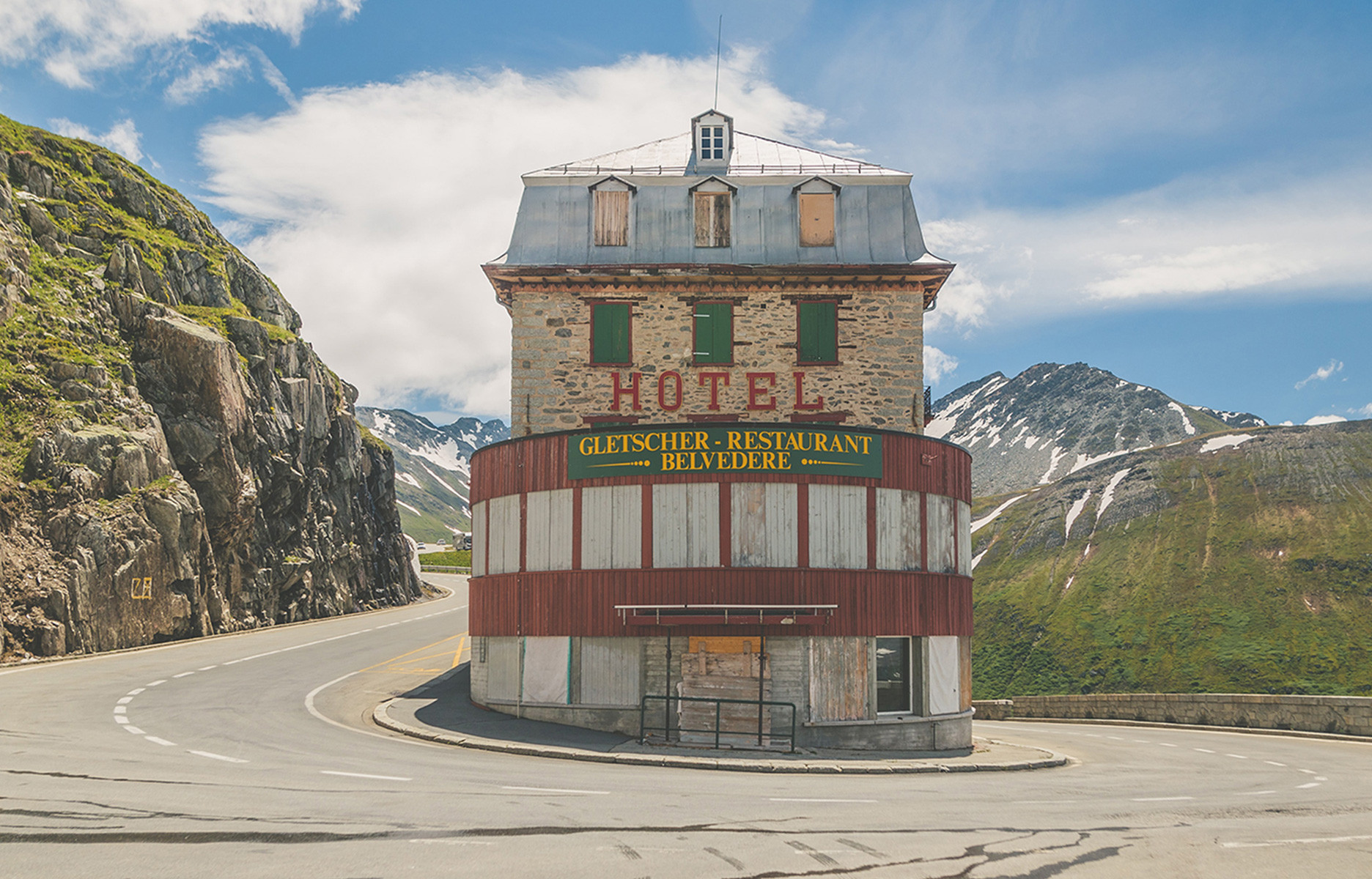 James Bond 007 montagne ski cinéma lieux tournage - the good life