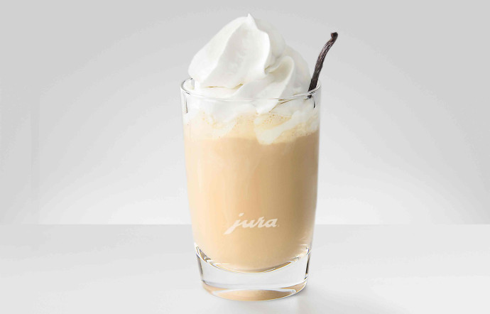 J8 propose 31 recettes. A titre d’exemple, tester la recette Vanilla Velvelt avec la fonction « Sweet Foam » sera idéale pour les amateurs de mousse de lait.